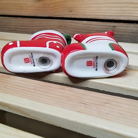 REDCO Salt & Pepper Shakers - Picture 4 of 4